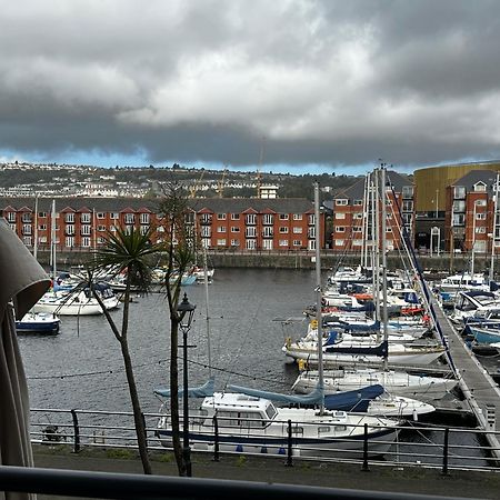 Water Front Apt Walk To The Beach & City Centre Swansea Zewnętrze zdjęcie